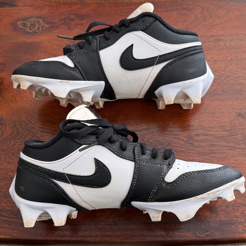Nike Jordan 1 Vapor Edge Black and White Cleats - Picture 2 of 5